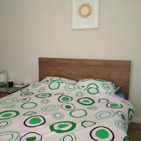 Prime Location Bright Center Super 5g Wifi 200mbps With32